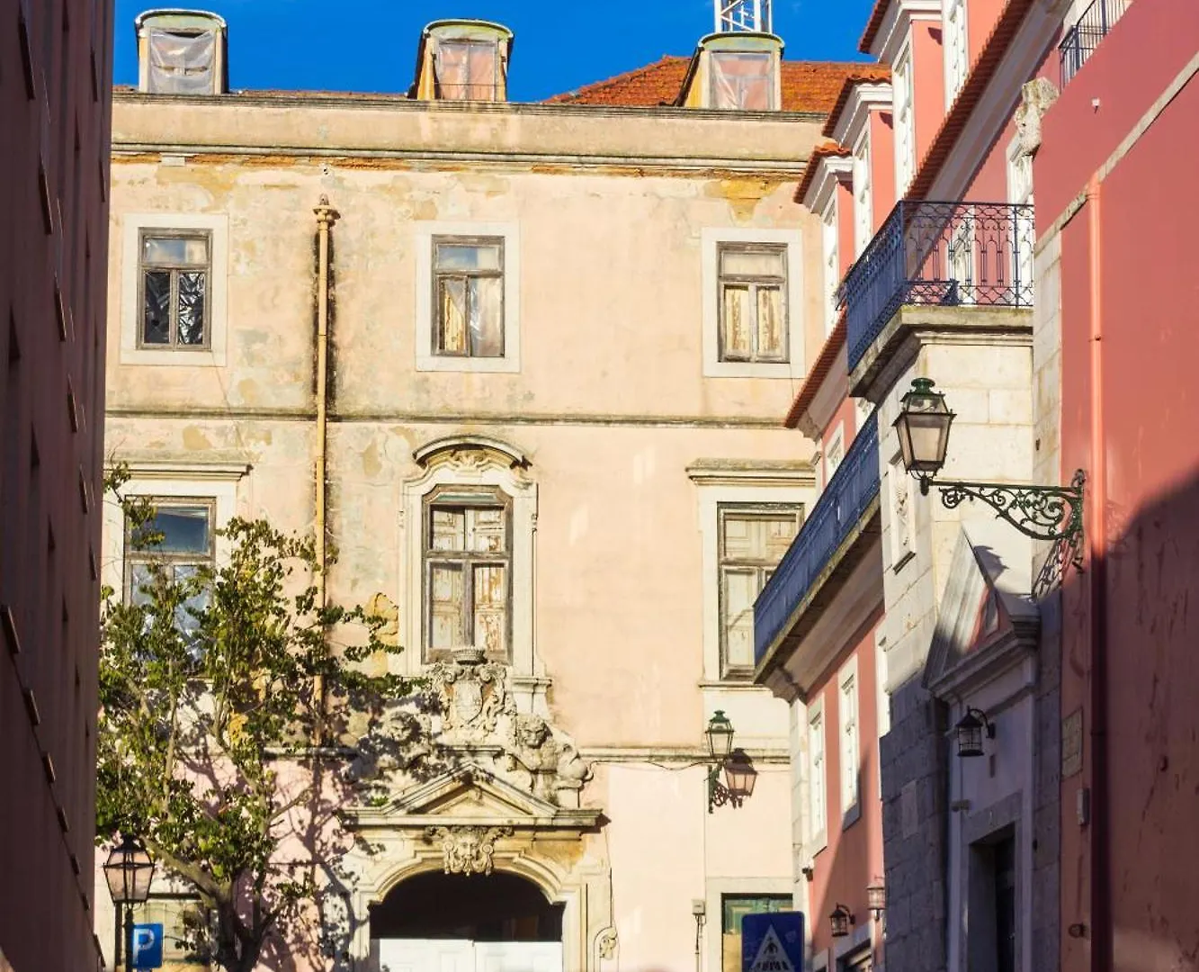 Cosy Viewpoint Apartment Lisbon