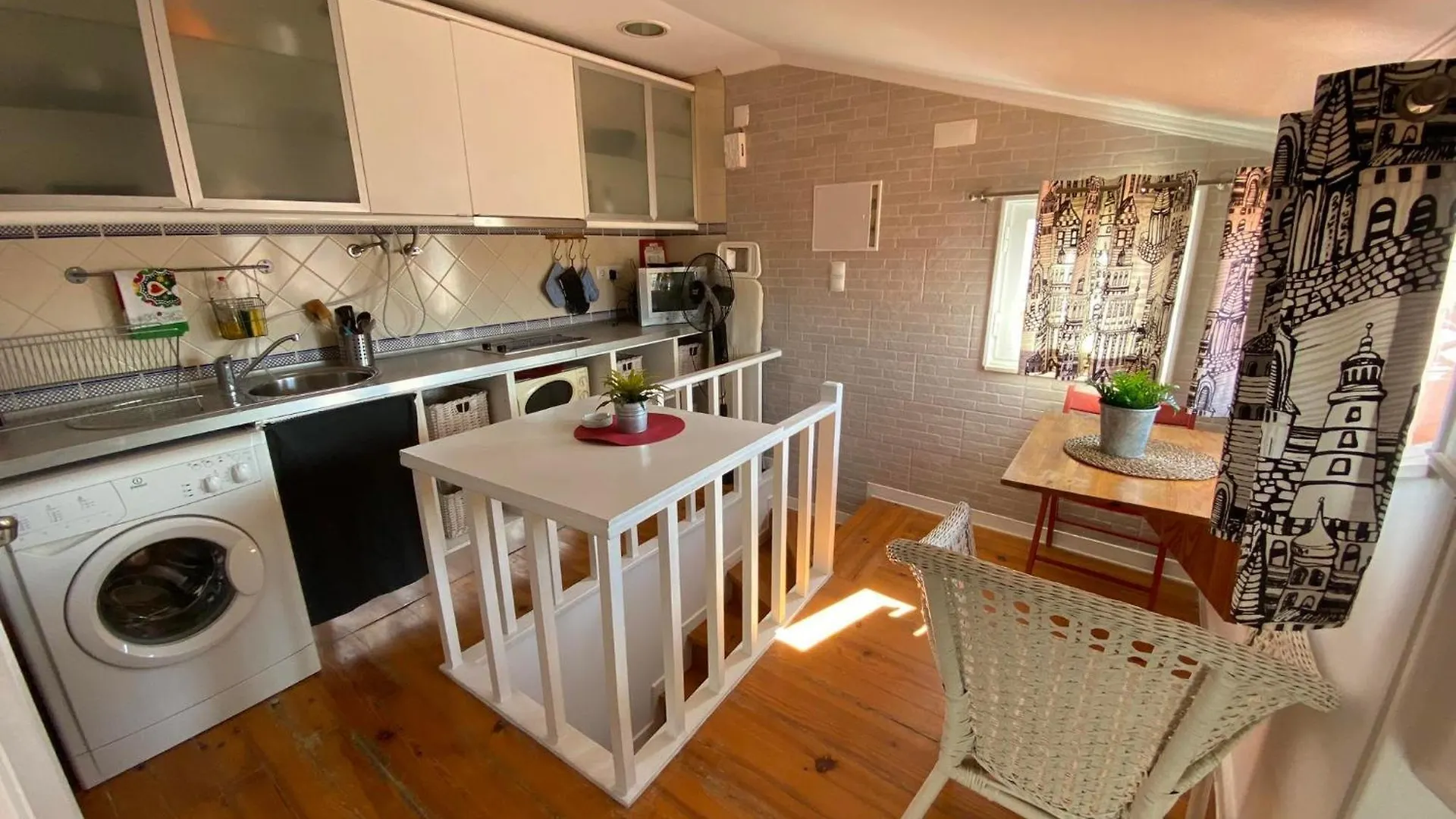 Cosy Viewpoint Apartment Lisbon